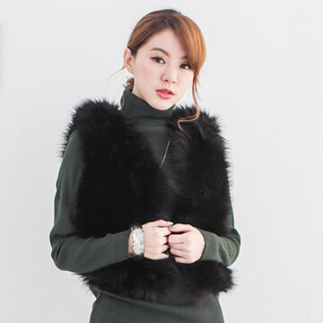 §獨具衣格§日本大阪直送G6245貴婦款保暖黑輕柔毛背心