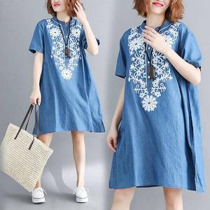 §獨具衣格§ J1370 丹寧牛仔刺繡洋裝-中大尺碼